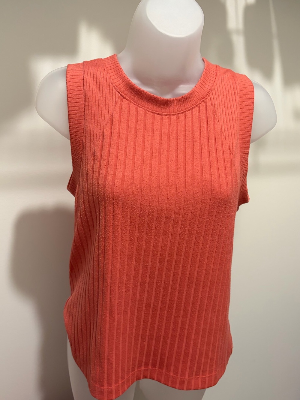 Evereve Ribbed Coral Sleeveless Top